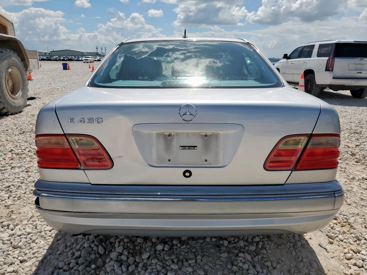 2001 Mercedes-Benz E 430 VIN: WDBJF70J21B298026 Lot: 62411025