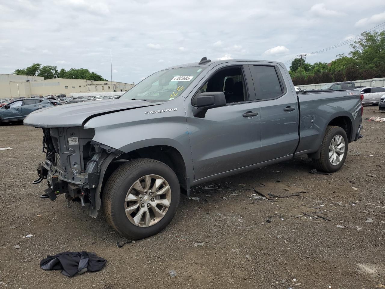 2021 Chevrolet Silverado K1500 Custom for Sale in New Britain, CT - Front End