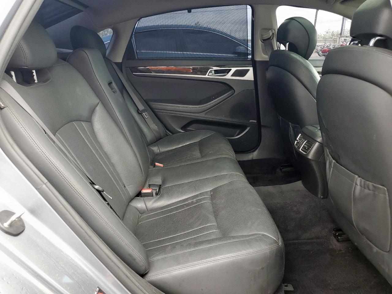2017 Genesis G80 Base VIN: KMHGN4JE2HU190501 Lot: 62552415