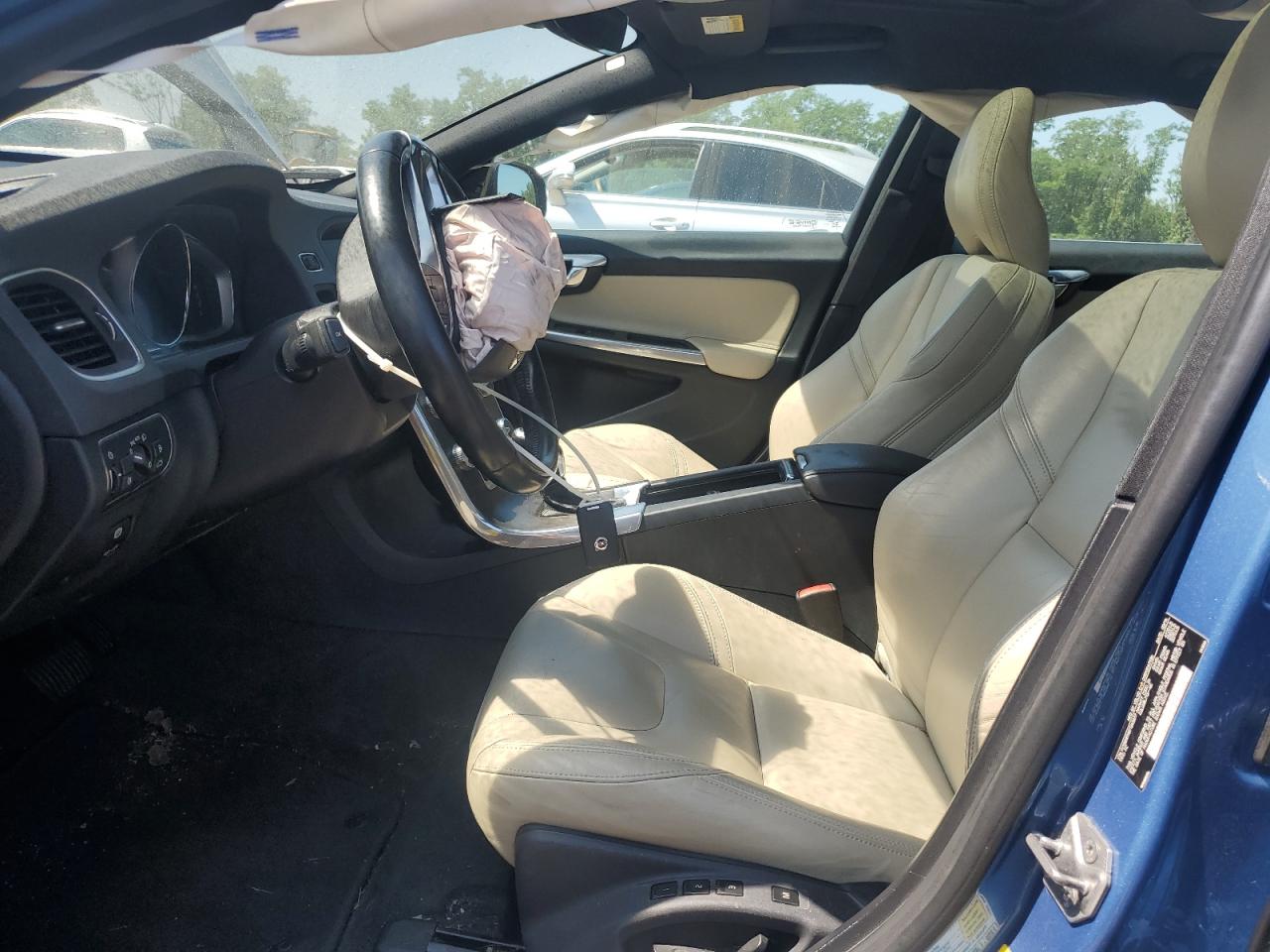 2015 Volvo S60 Platinum VIN: YV126MFMXF1345977 Lot: 62184635