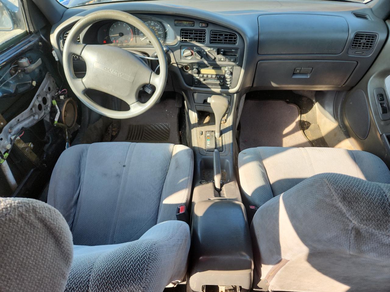1995 Toyota Camry Le VIN: 4T1SK12E8SU630535 Lot: 60282665