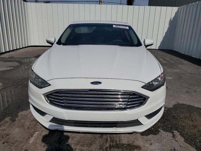 Sedans FORD FUSION 2017 White
