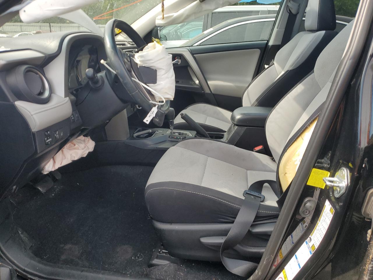 2T3RFREV2JW744016 2018 Toyota Rav4 Adventure