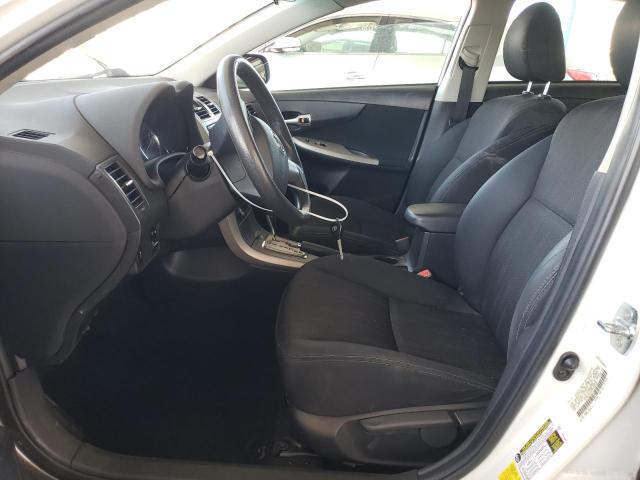 Седаны TOYOTA COROLLA 2012 Белы