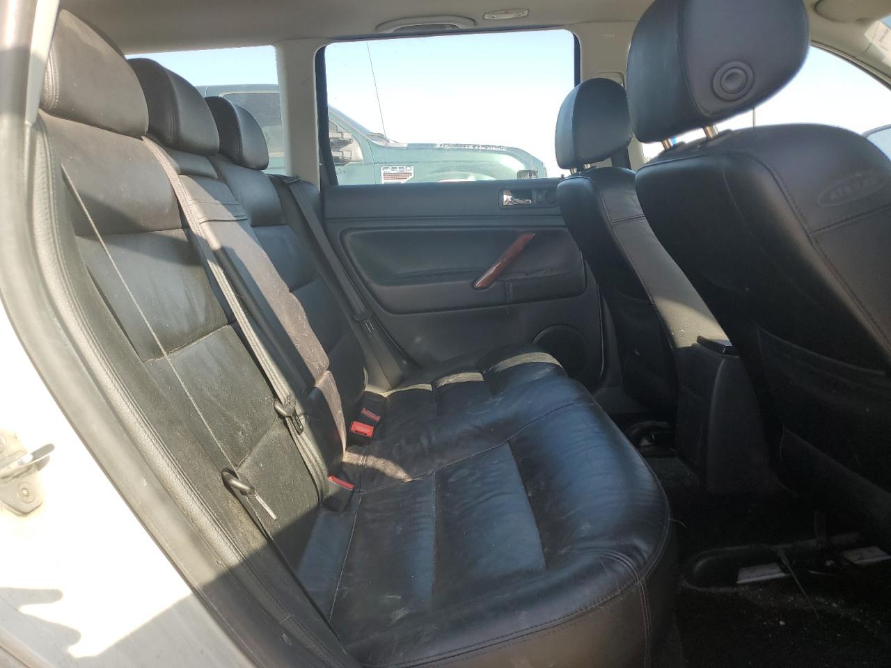 2002 Volkswagen Passat Glx VIN: WVWWH63B42E324688 Lot: 62146345