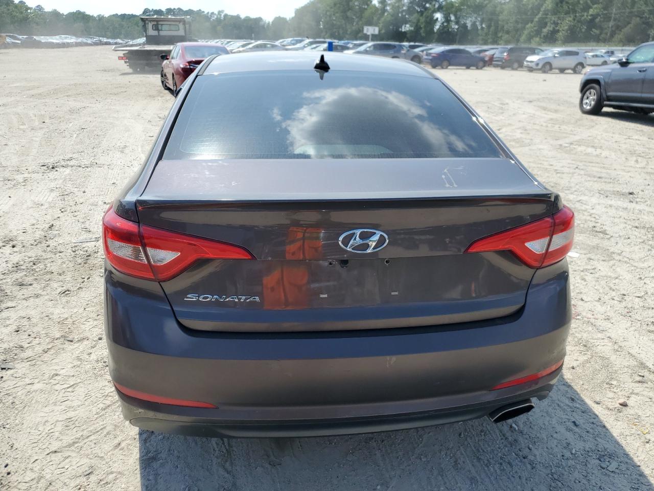 2017 Hyundai Sonata Se VIN: 5NPE24AF4HH590678 Lot: 62736665