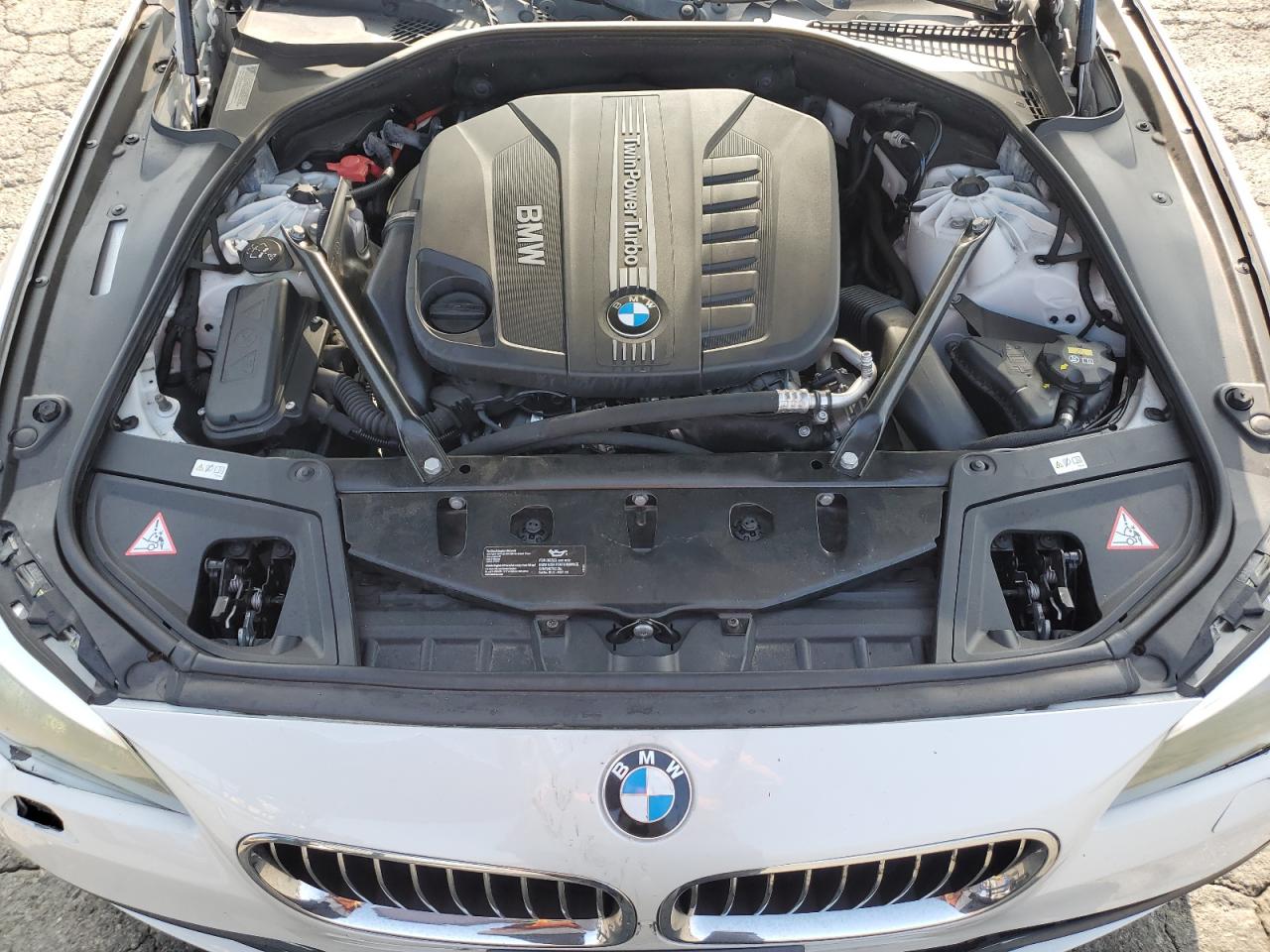 BMW 5 SERIES 2014 VIN WBAXA5C58ED691016 фото 11