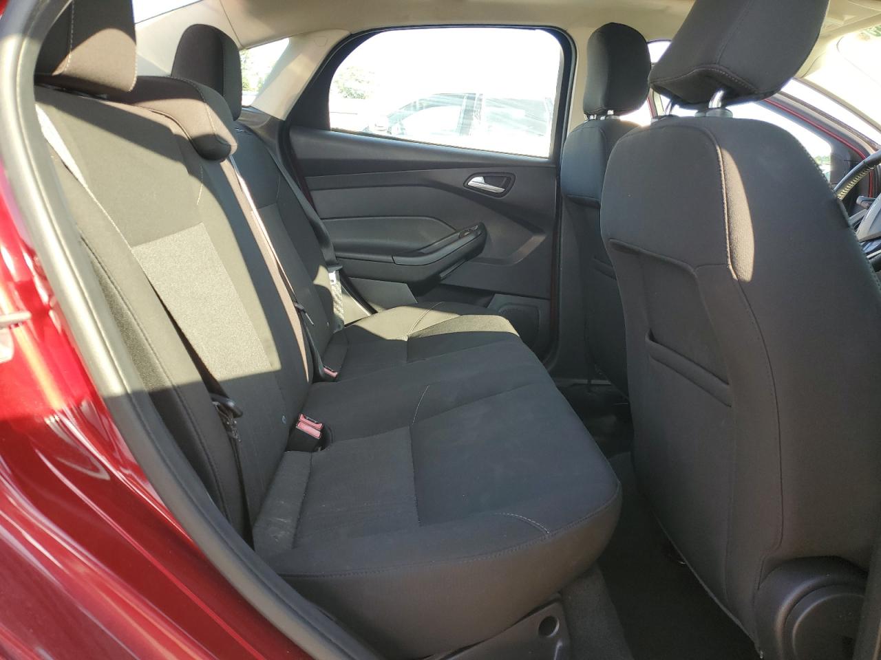 2016 Ford Focus Se VIN: 1FADP3F29GL241285 Lot: 63060645