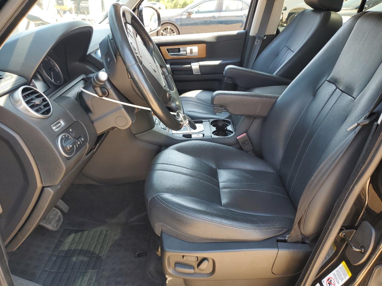 2016 Land Rover Lr4 Hse VIN: SALAG2V6XGA778490 Lot: 62707655