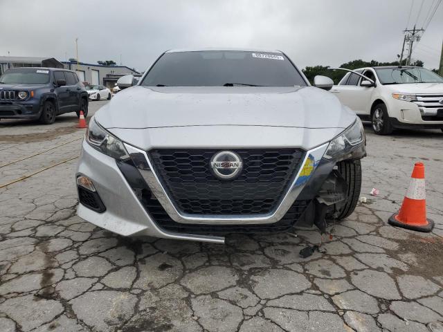  NISSAN ALTIMA 2019 Серебристый