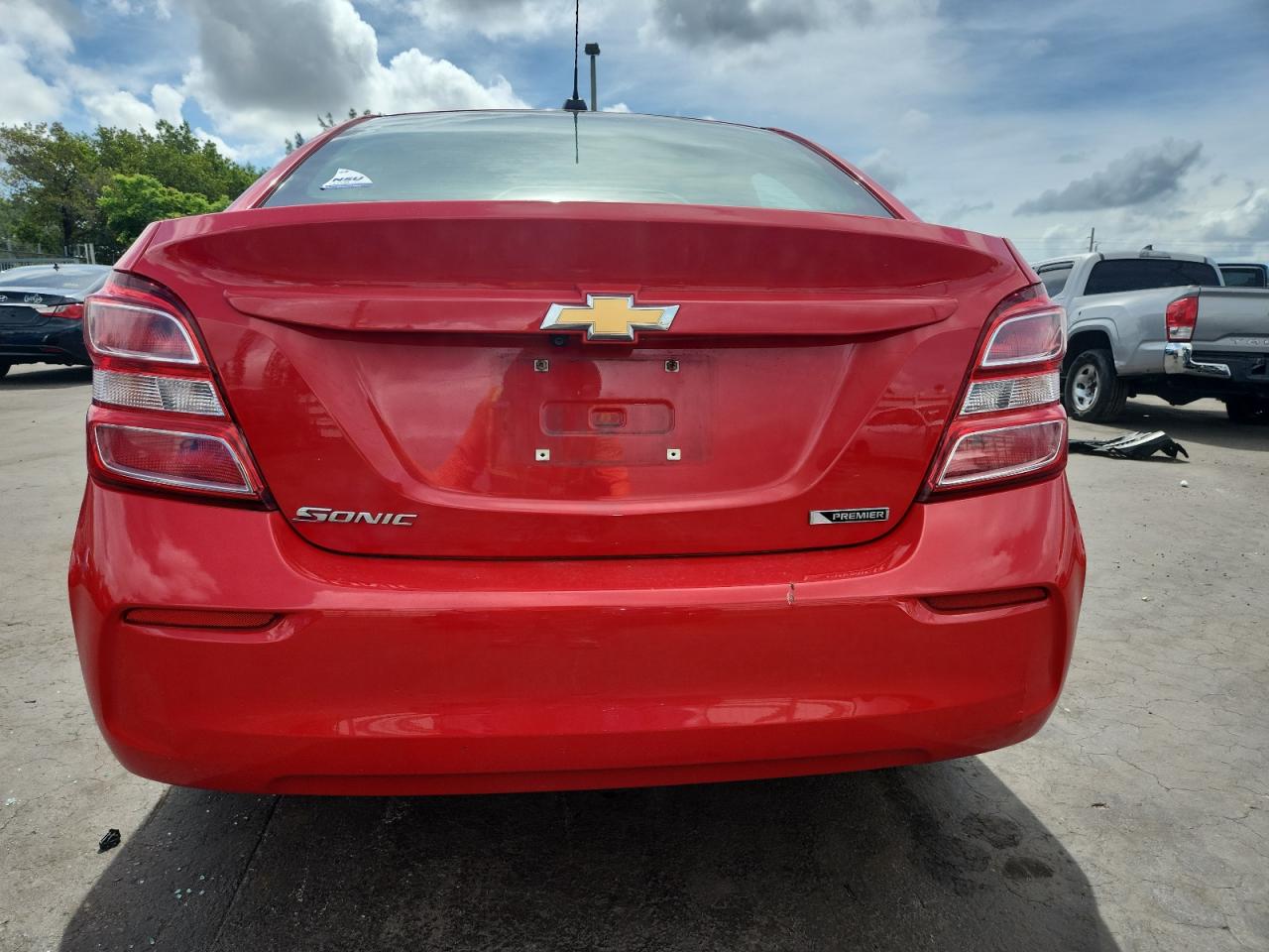 2019 Chevrolet Sonic Premier VIN: 1G1JF5SB8K4121443 Lot: 60633865
