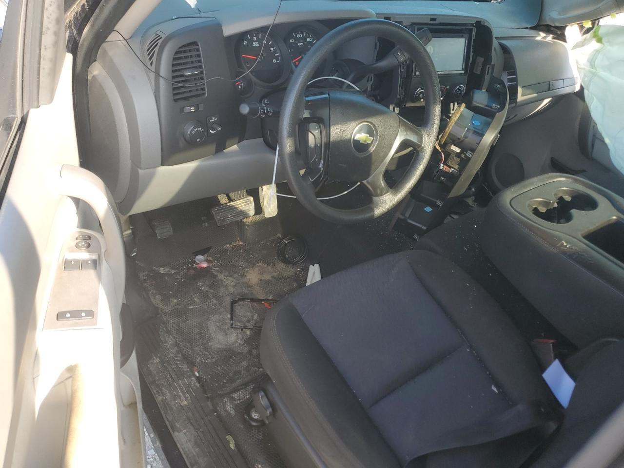 2011 Chevrolet Silverado C1500 VIN: 1GCNCPE05BZ144138 Lot: 61928385