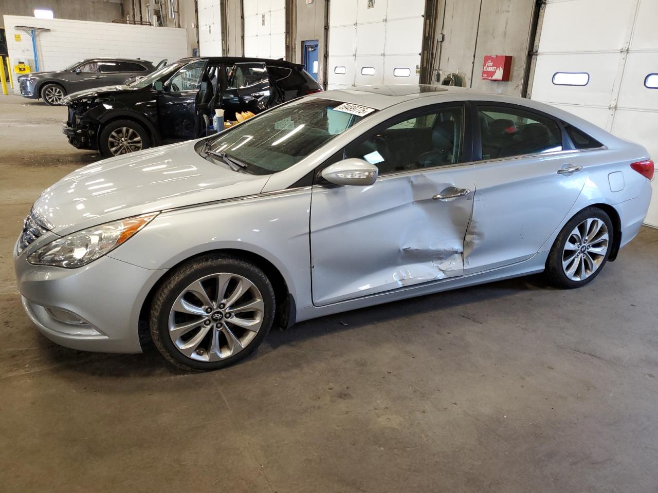 Blaine, MN에서 판매 중인 2011 Hyundai Sonata Se - Side