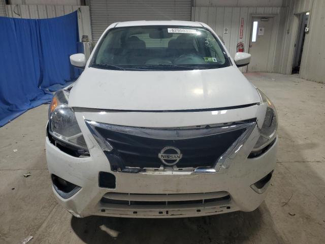  NISSAN VERSA 2017 White