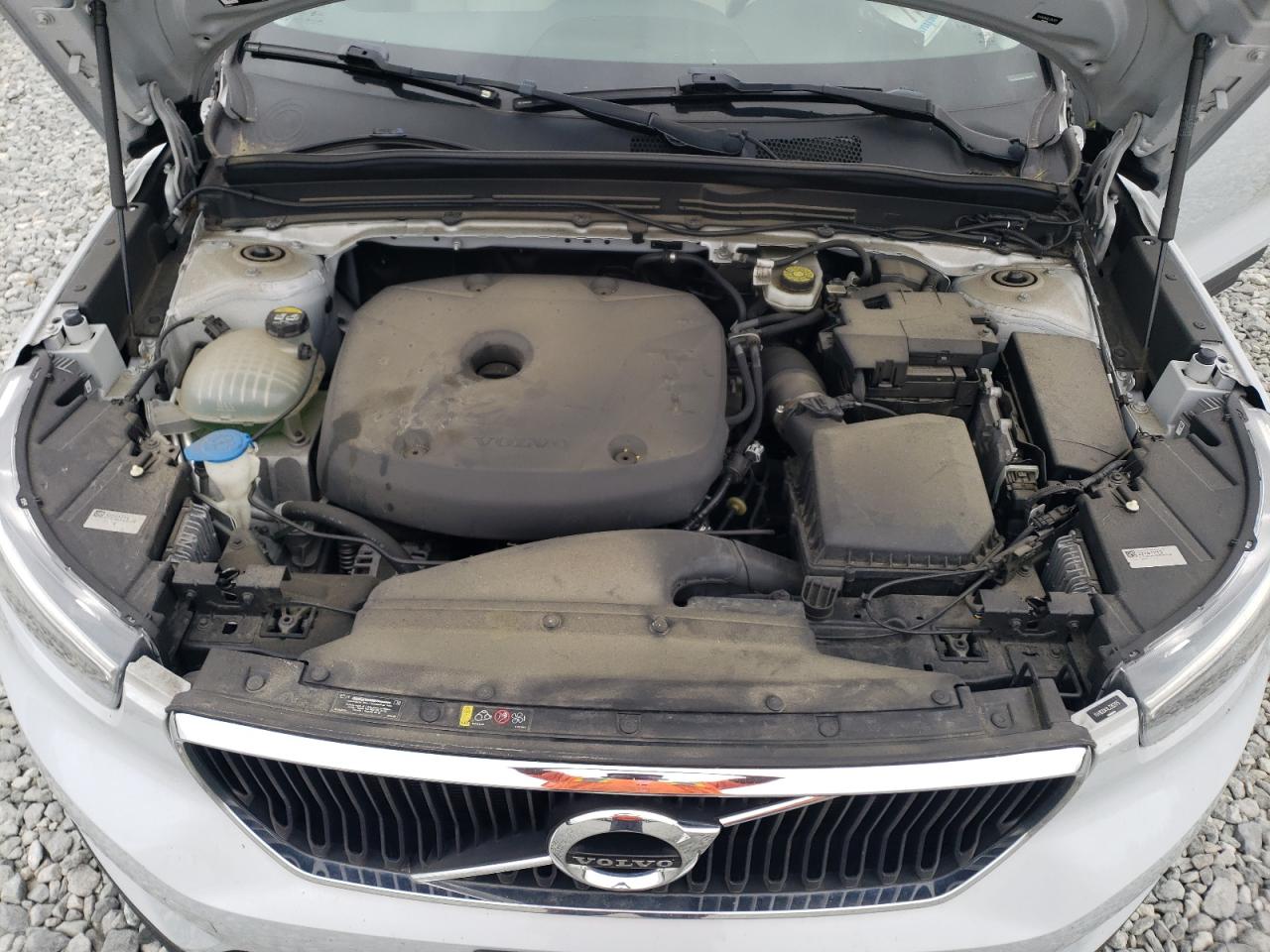 2020 Volvo Xc40 T5 Momentum VIN: YV4162UKXL2263175 Lot: 62497935