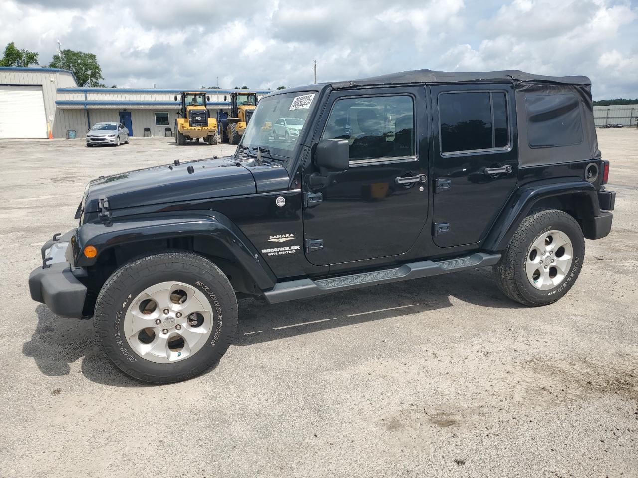 2013 Jeep Wrangler Unlimited Sahara იყიდება Harleyville-ში, SC - Minor Dent/Scratches