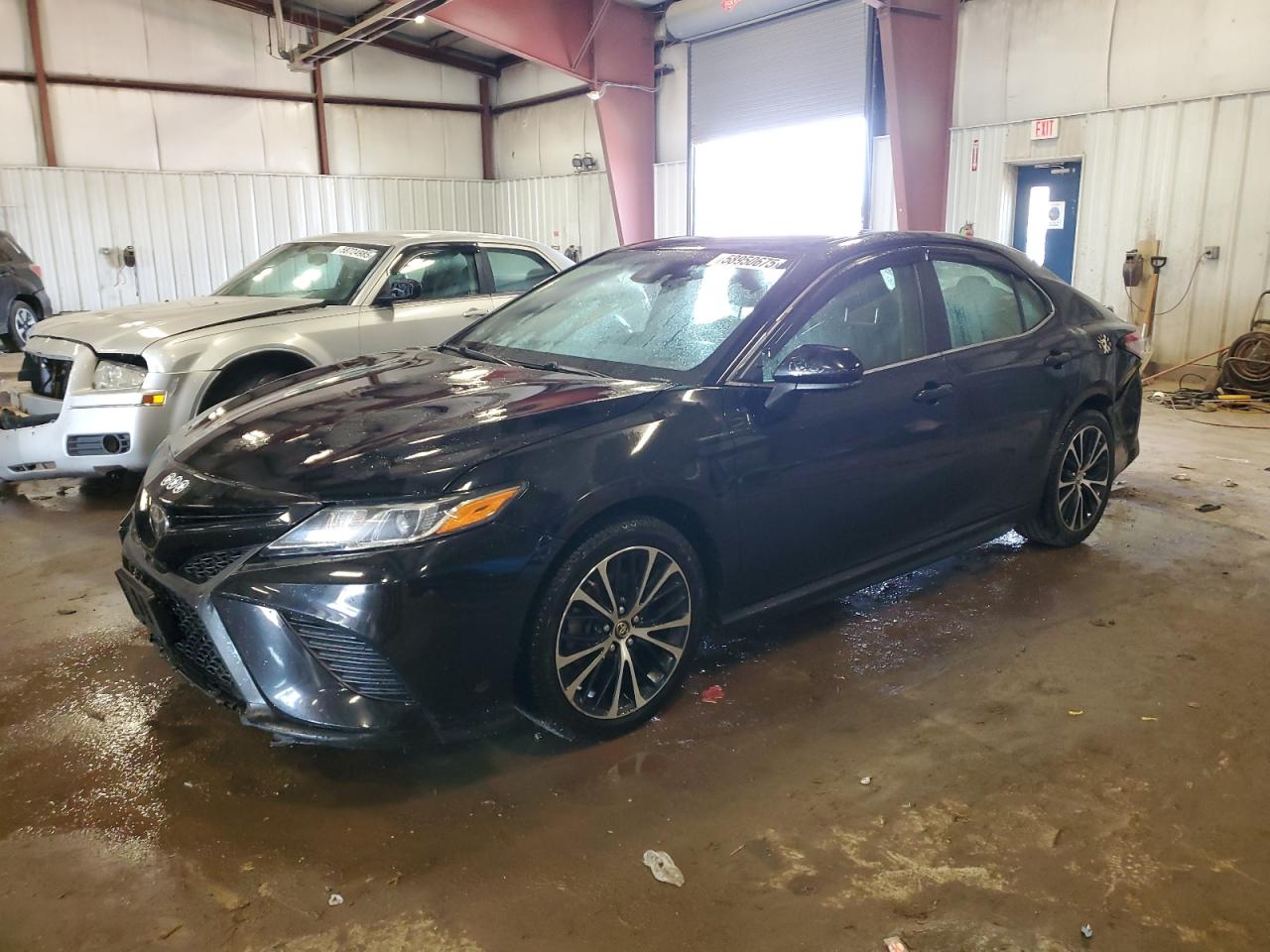 2018 Toyota Camry L продається в Lansing, MI - Rear End