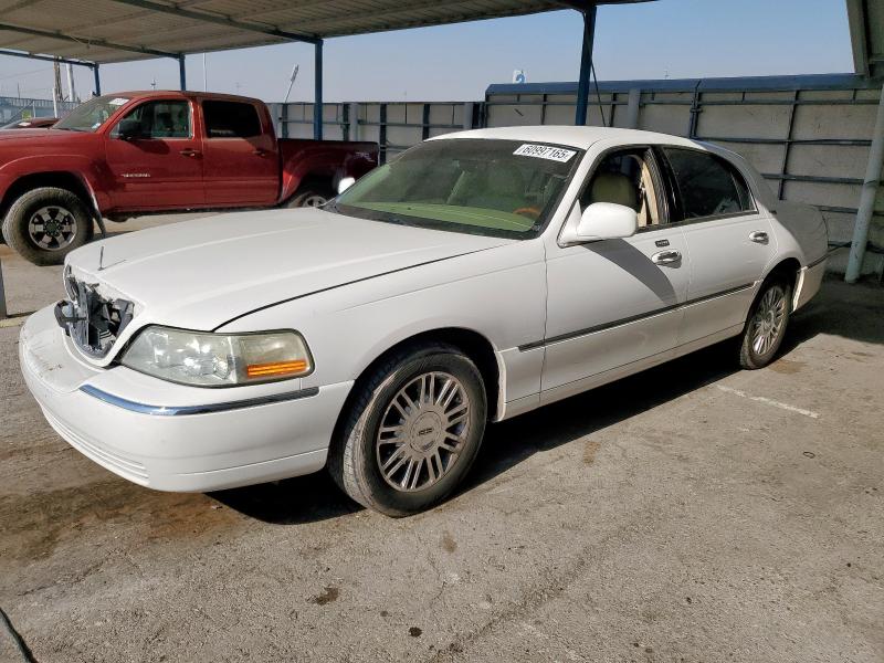 2008 Lincoln Town Car Signature Limited