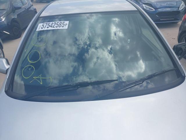 2002 VAUXHALL ASTRA LS 1