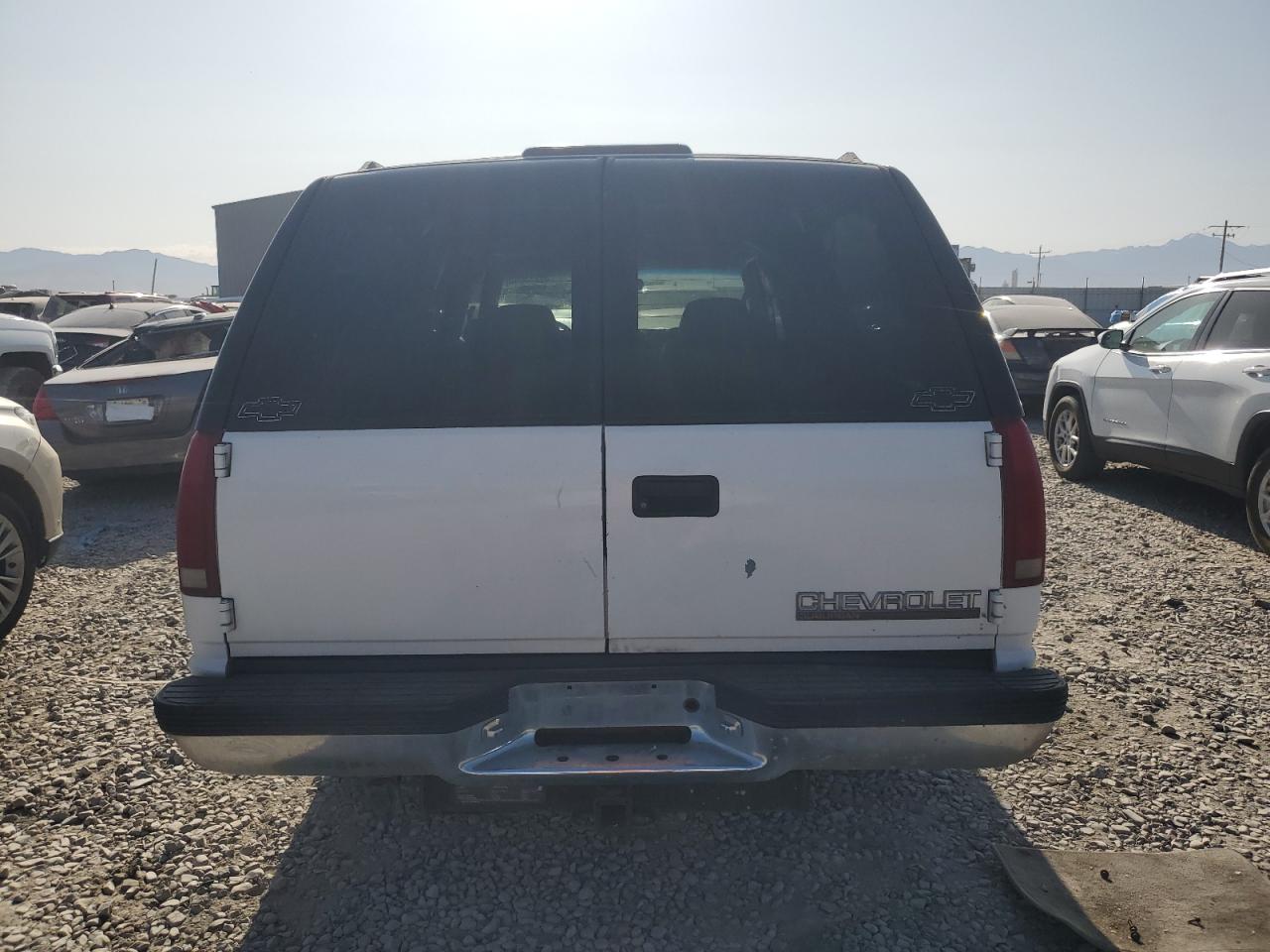 1999 Chevrolet Suburban K1500 VIN: 3GNFK16R6XG250341 Lot: 59993865