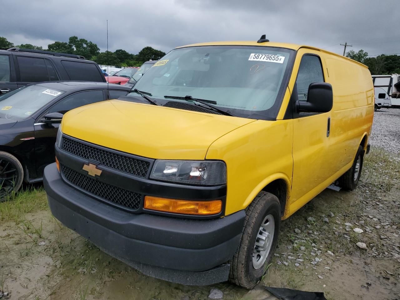 2021 Chevrolet Express G2500 for Sale in Madisonville, TN - Minor Dent/Scratches