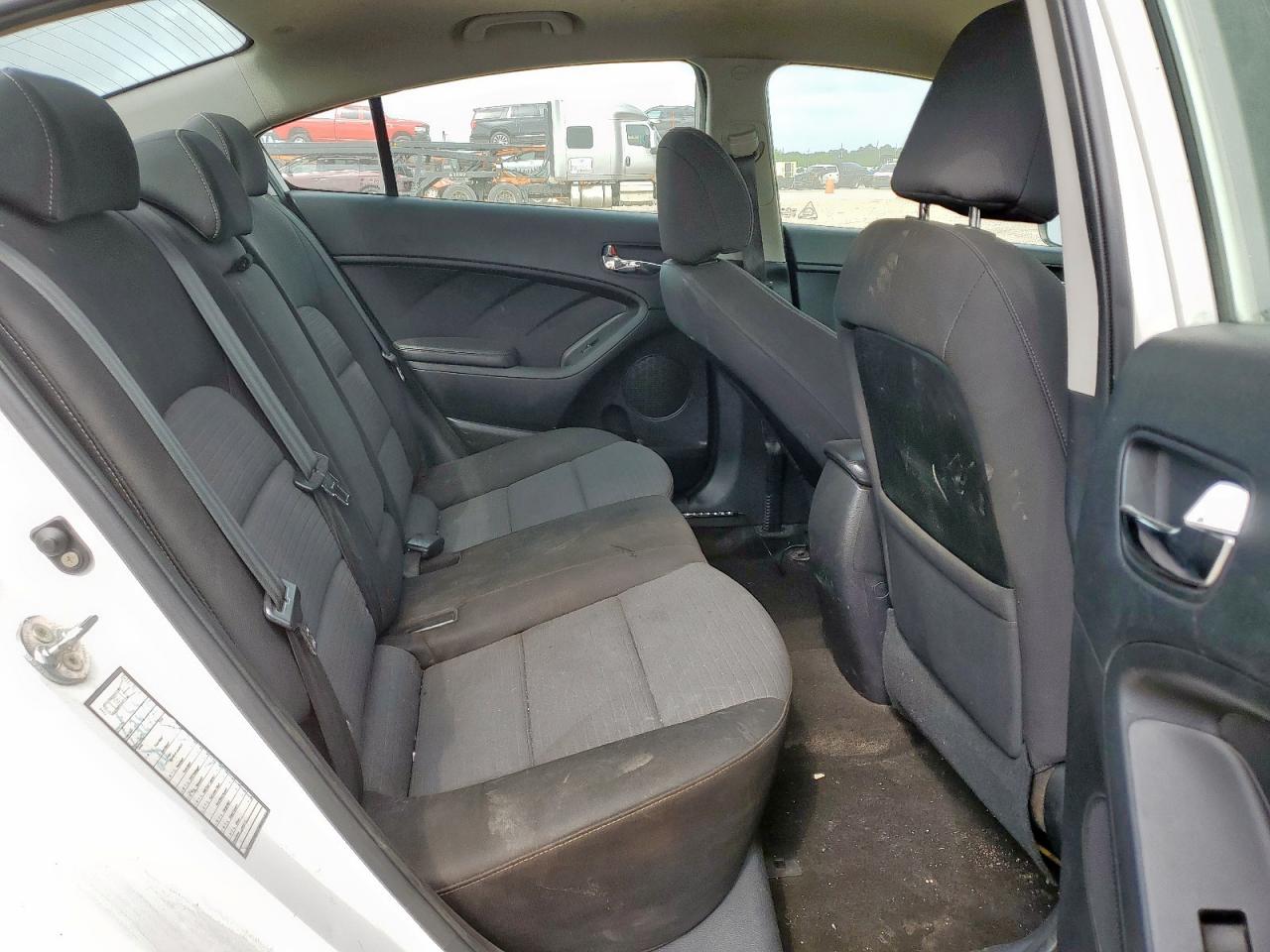 2015 Kia Forte Lx VIN: KNAFX4A68F5355846 Lot: 64488975