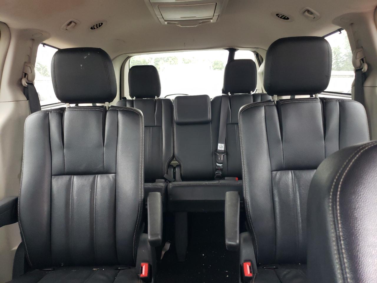 2015 Chrysler Town & Country Touring VIN: 2C4RC1BG9FR698489 Lot: 62866365