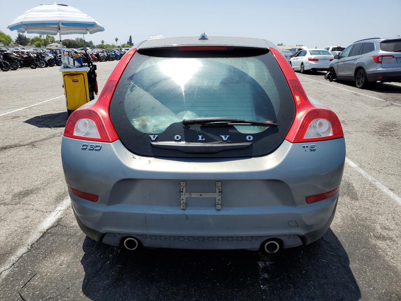 2012 Volvo C30 T5 VIN: YV1672MK1C2281290 Lot: 62390305