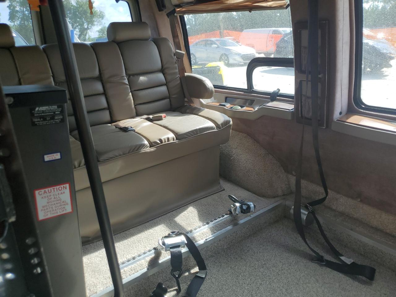 2001 Chevrolet Express G1500 VIN: 1GBFG15R211226625 Lot: 62291785