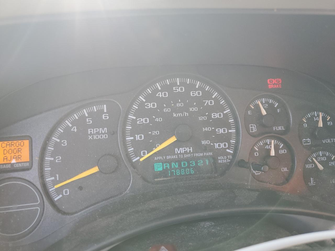 2001 GMC Yukon VIN: 1GKEK13TX1J230026 Lot: 61726785