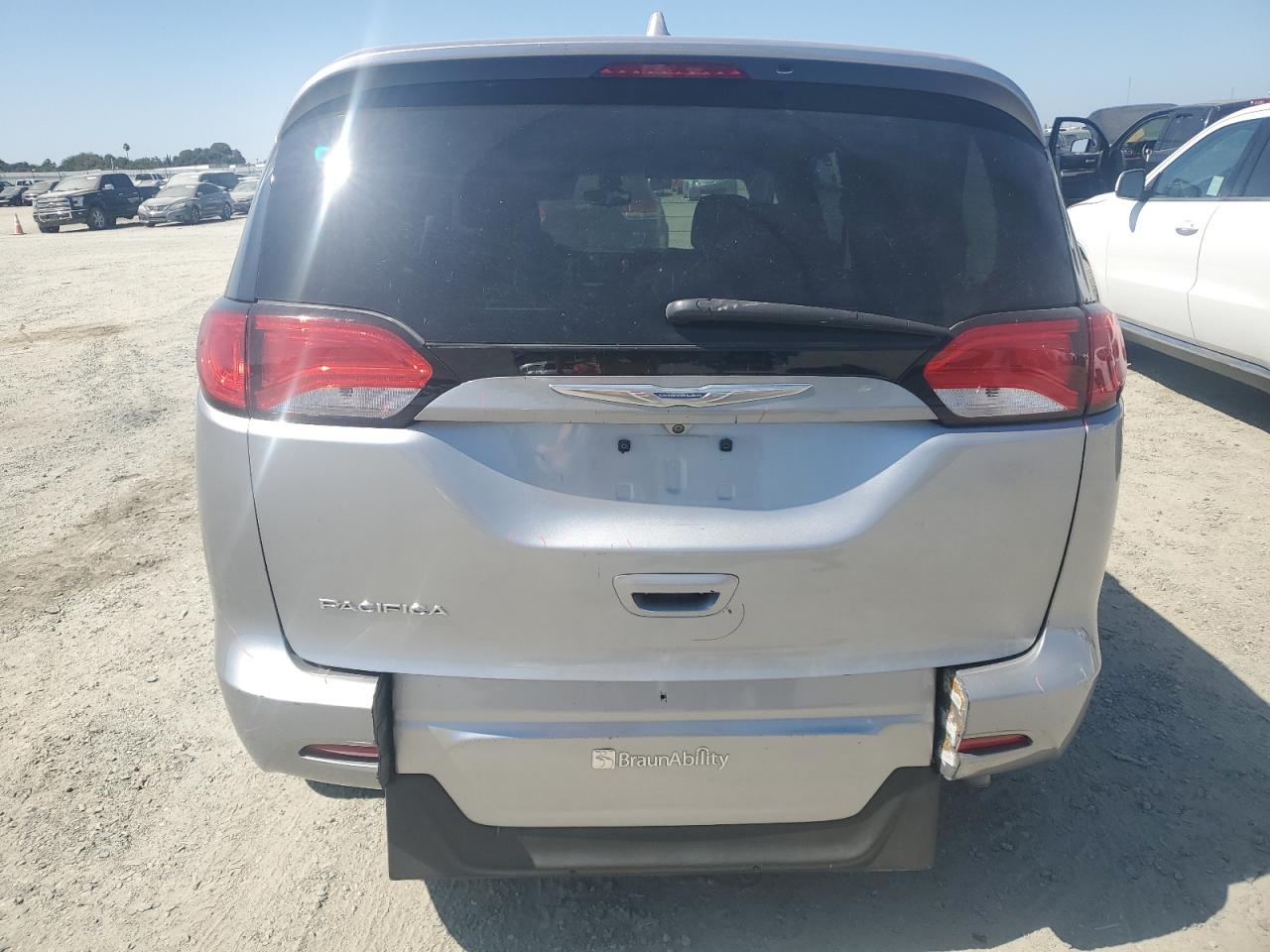 2017 Chrysler Pacifica Lx VIN: 2C4RC1CG1HR657694 Lot: 62120095
