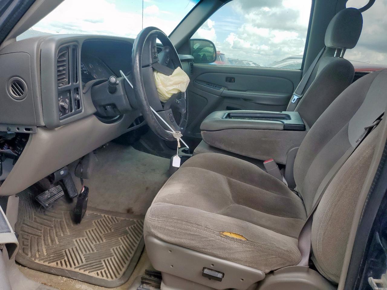 2005 GMC Yukon VIN: 1GKEC13T55J208678 Lot: 60933775