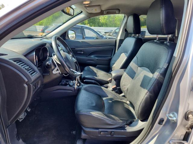  MITSUBISHI OUTLANDER 2017 Srebrny