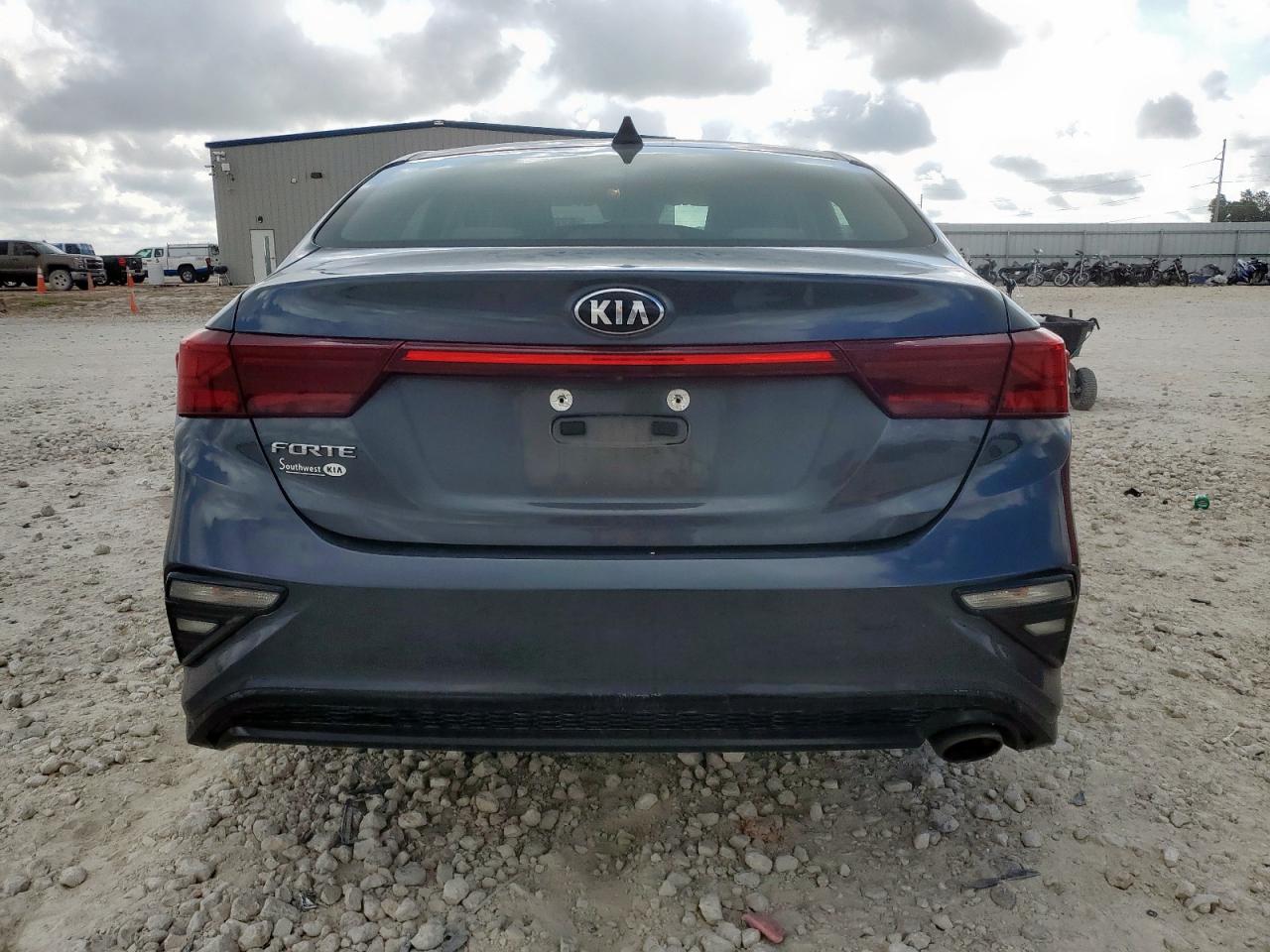 2021 Kia Forte Fe VIN: 3KPF24AD2ME289411 Lot: 62741935