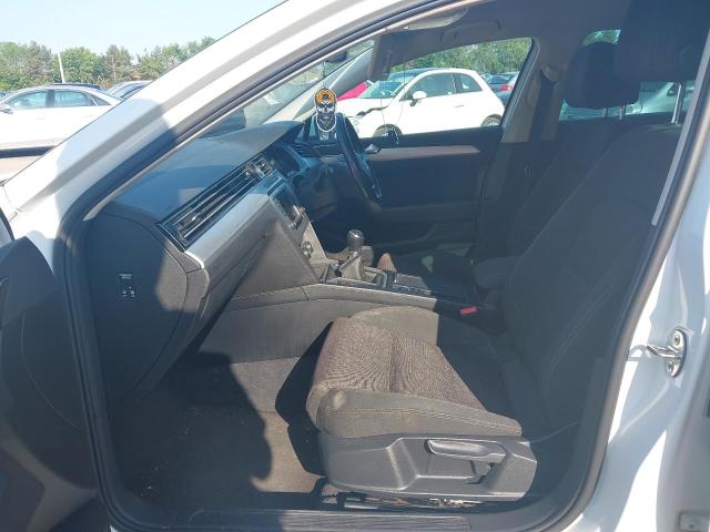 2015 VOLKSWAGEN PASSAT SE