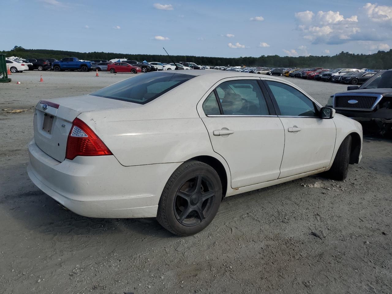 2011 Ford Fusion Se VIN: 3FAHP0HA8BR334328 Lot: 61760345