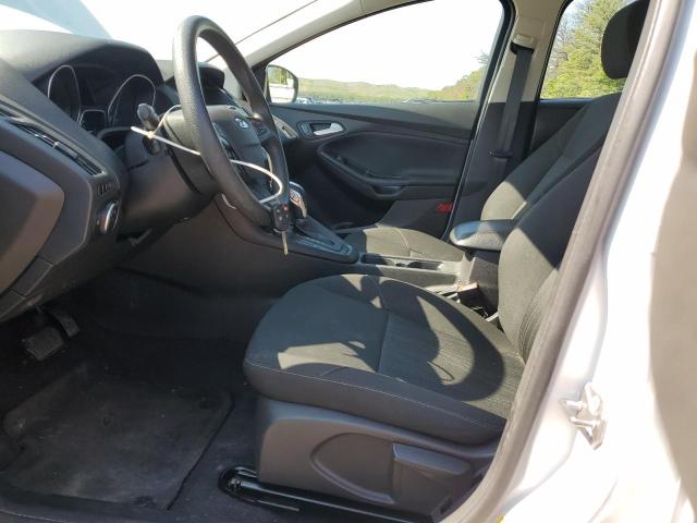 Hatchbacks FORD FOCUS 2015 White