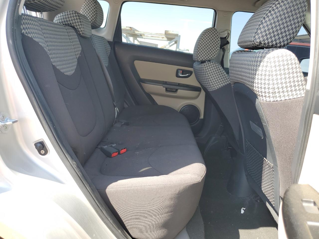 2012 Kia Soul + VIN: KNDJT2A69C7453815 Lot: 62593305