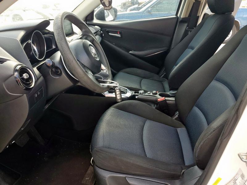  TOYOTA YARIS 2018 Biały