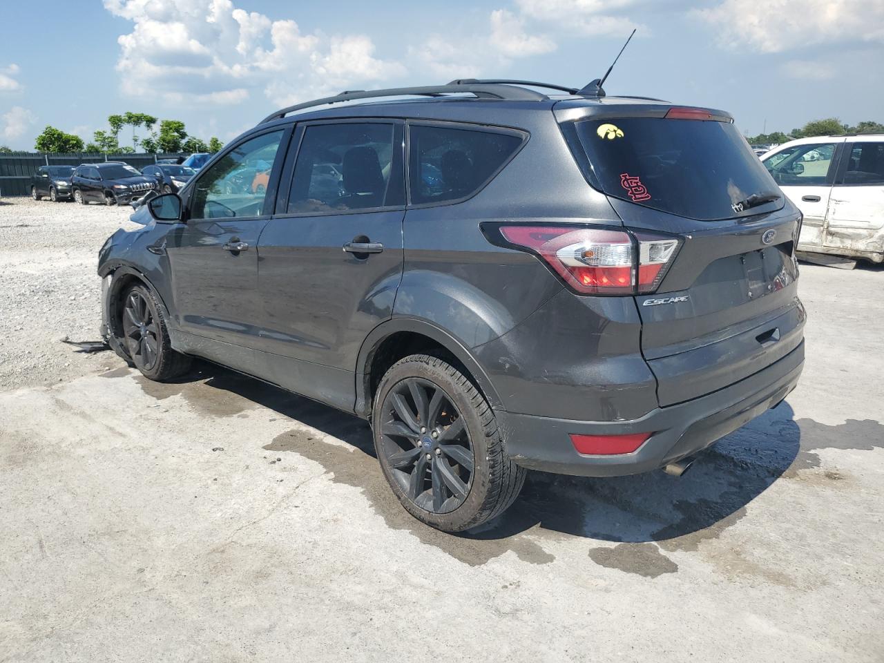 FORD ESCAPE 2018 VIN 1FMCU0GD1JUC73416 photo 2