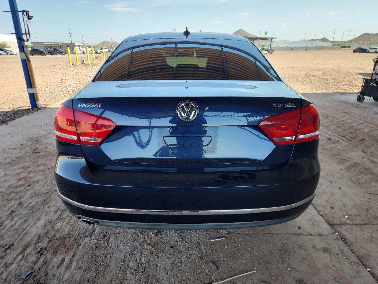 2012 Volkswagen Passat Sel VIN: 1VWCN7A30CC048372 Lot: 60564135