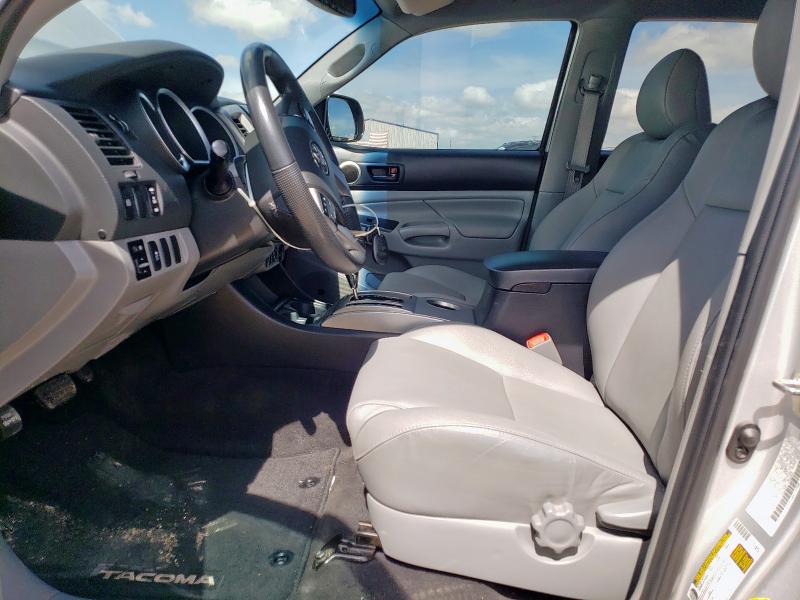  TOYOTA TACOMA 2013 Srebrny