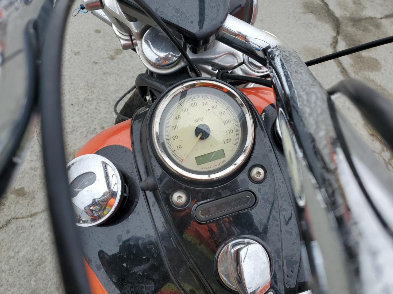 2010 Harley-Davidson Fxdwg VIN: 1HD1GP430AC310693 Lot: 58633055