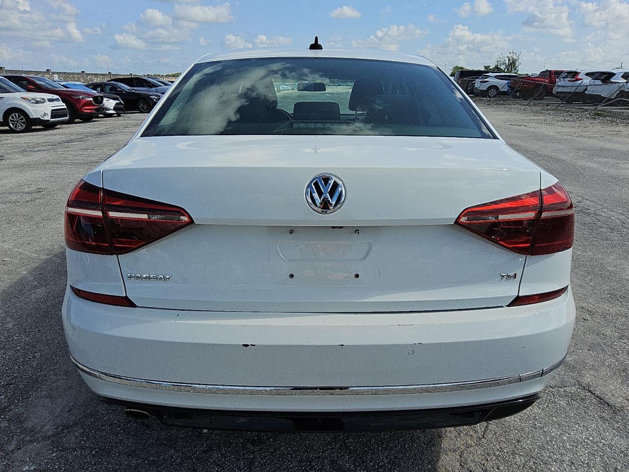 2018 Volkswagen Passat S VIN: 1VWAA7A38JC021145 Lot: 59794265