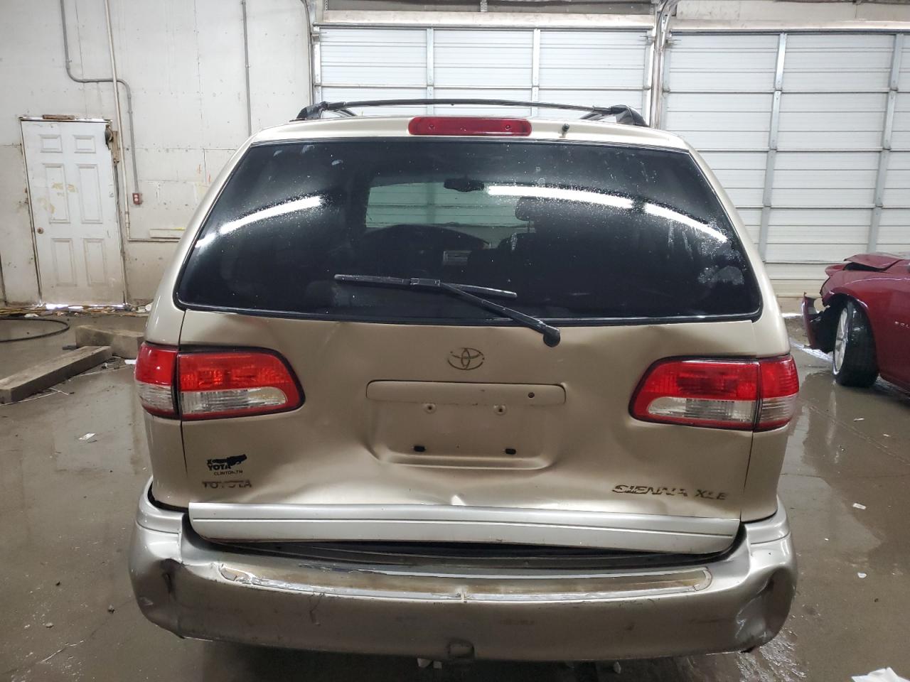 4t3zf13cx2u487062 4T3ZF13CX2U487062 2002 Toyota Sienna Le