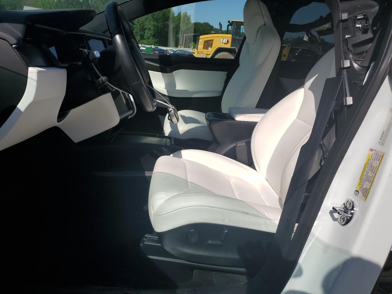 2018 Tesla Model X VIN: 5YJXCBE21JF122333 Lot: 61639495