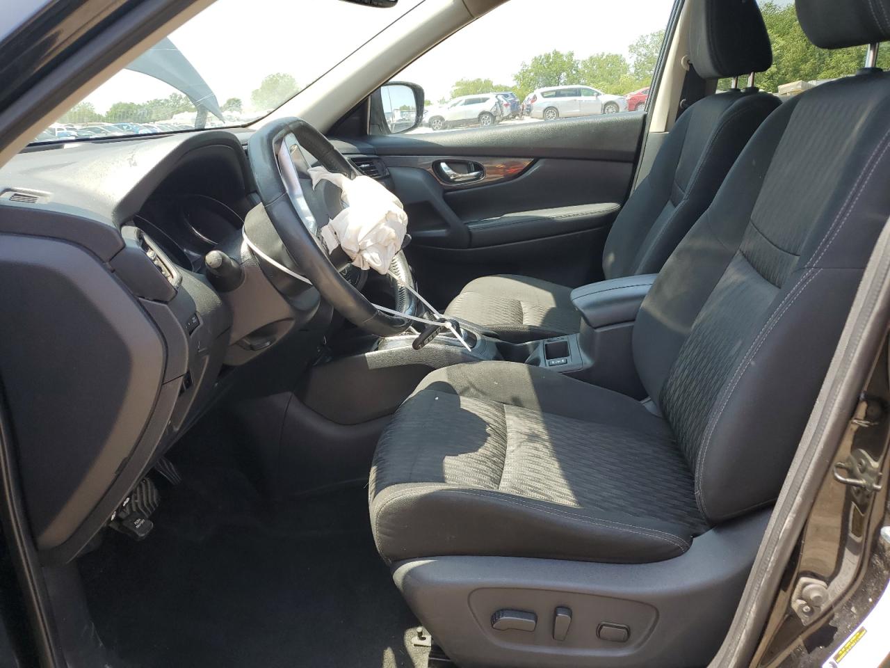 2017 Nissan Rogue S VIN: KNMAT2MV6HP535561 Lot: 61848915