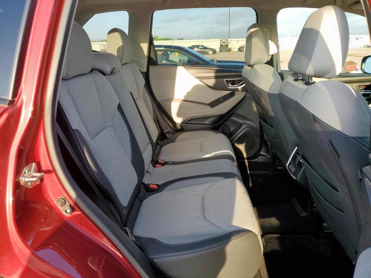 2019 Subaru Forester Premium VIN: JF2SKAGC8KH492288 Lot: 62366645