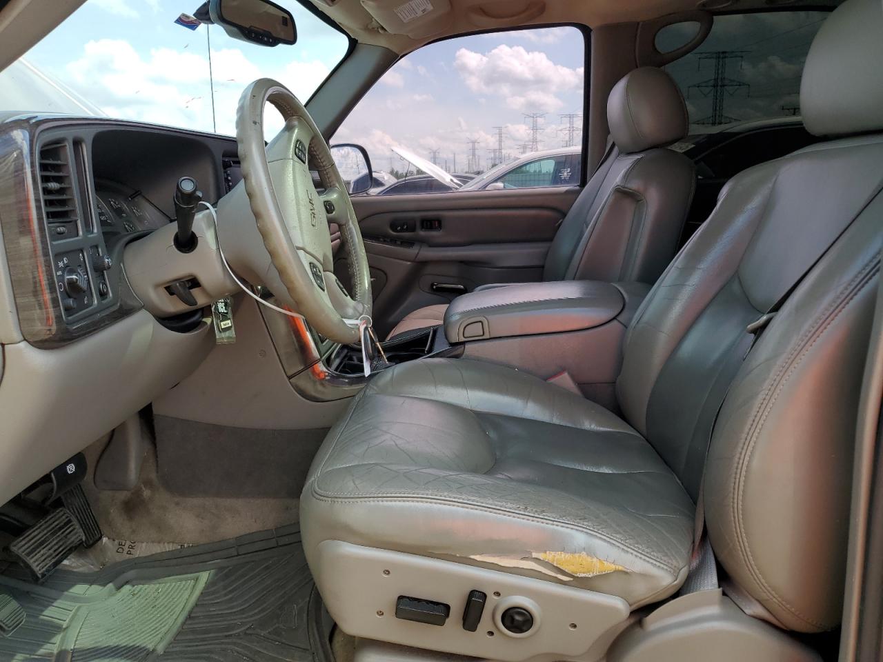 2005 GMC Yukon Denali VIN: 1GKEK63U95J204951 Lot: 62136875