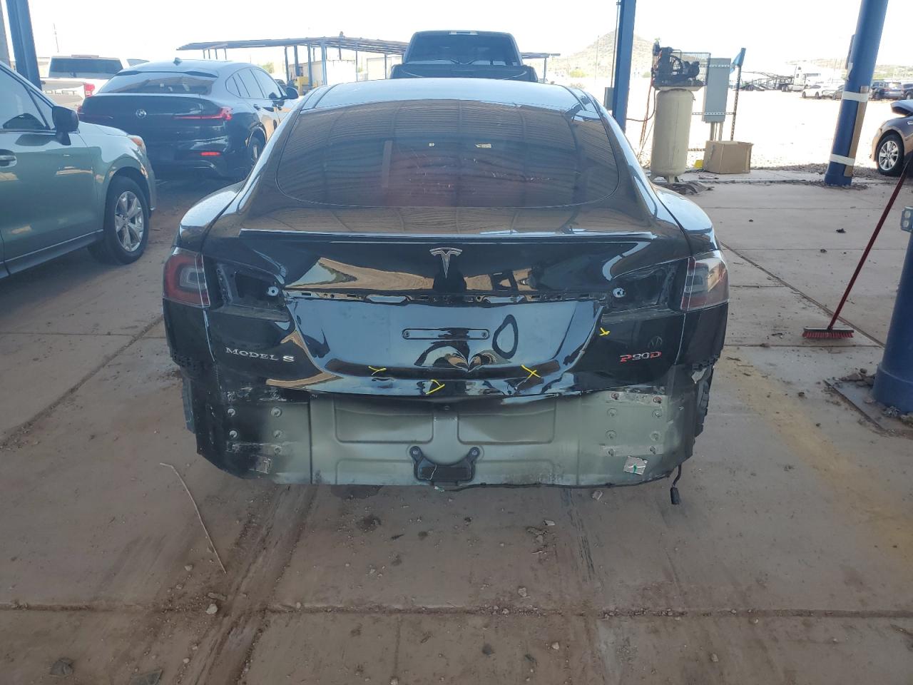 2016 Tesla Model S VIN: 5YJSA1E45GF142105 Lot: 61442395